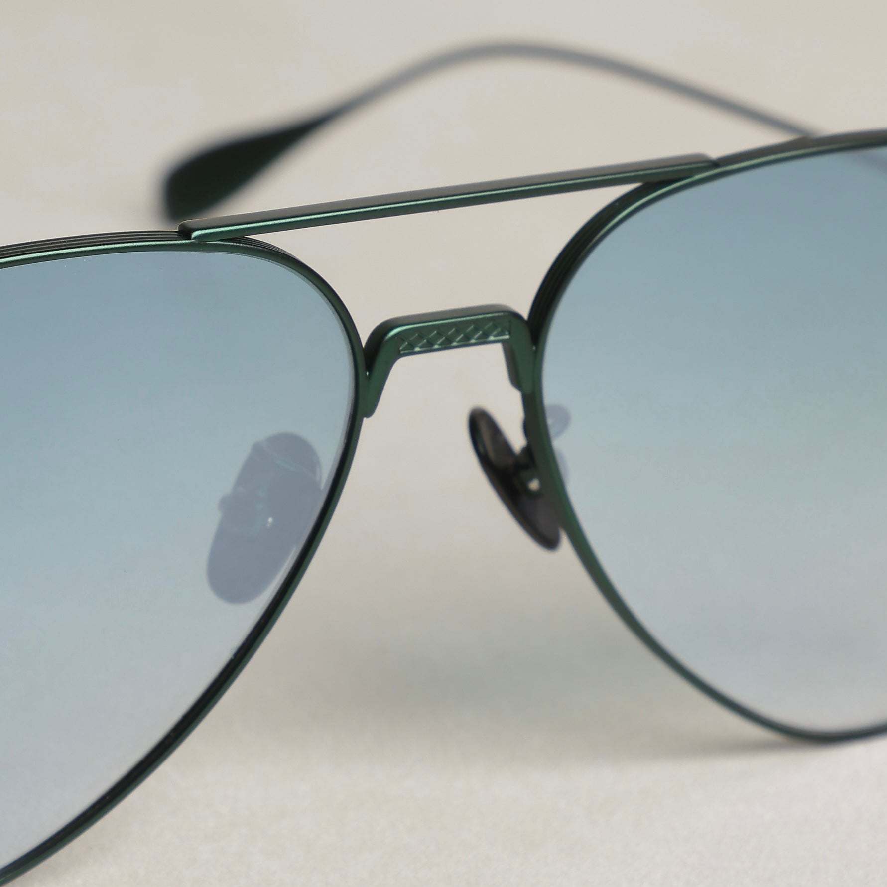 TROPICAL GREEN - AVIATOR .. تروبيكل قرين - ايفيتر