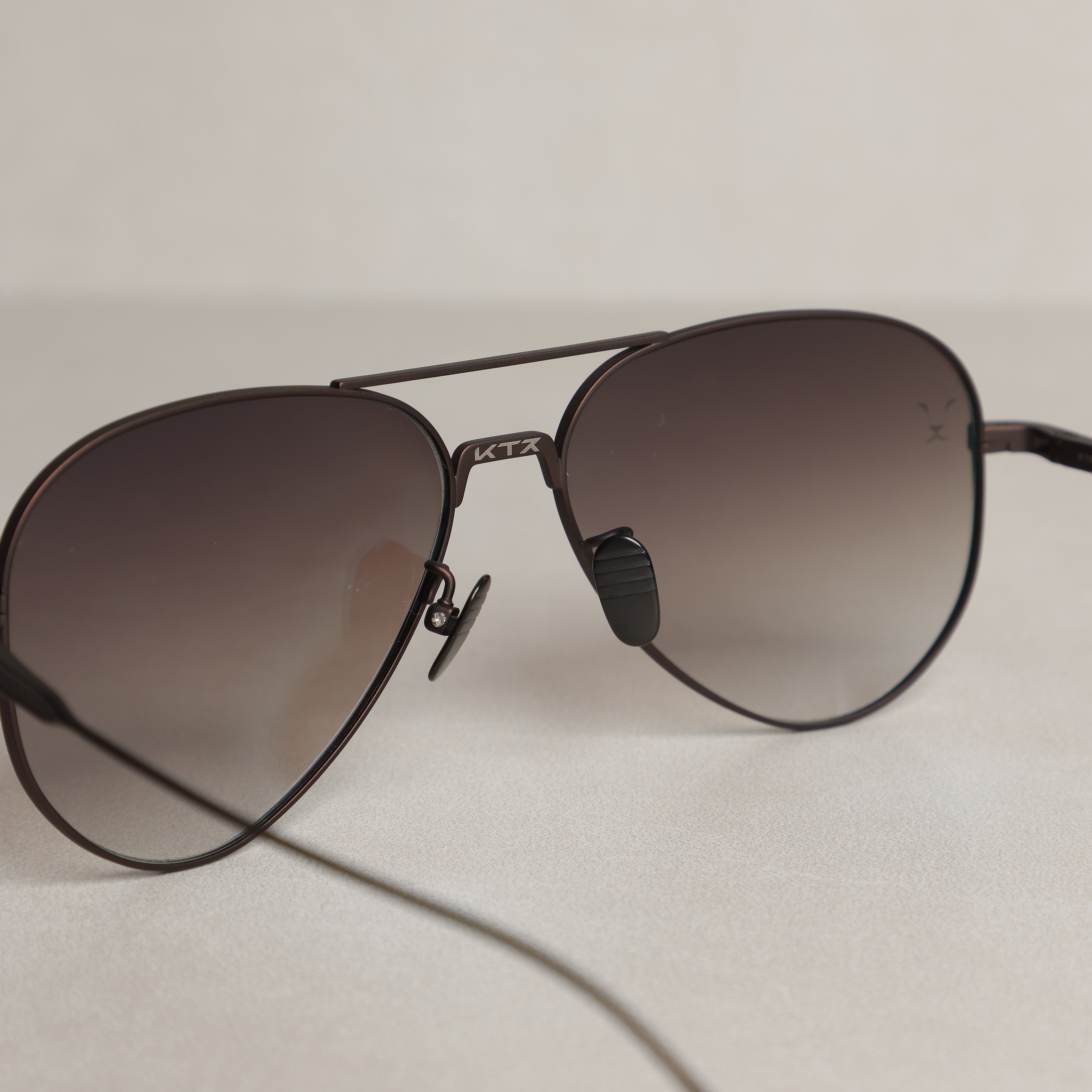 CLASSIC BROWN - AVIATOR .. كلاسك براون - ايفيتر